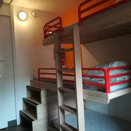 Hotelf1 Centre Courtine Gare Tgv Hotel *